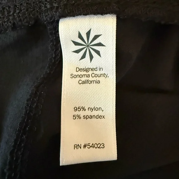 Athleta Trekkie 2.0 Shorts In Black - Picture 5 of 6